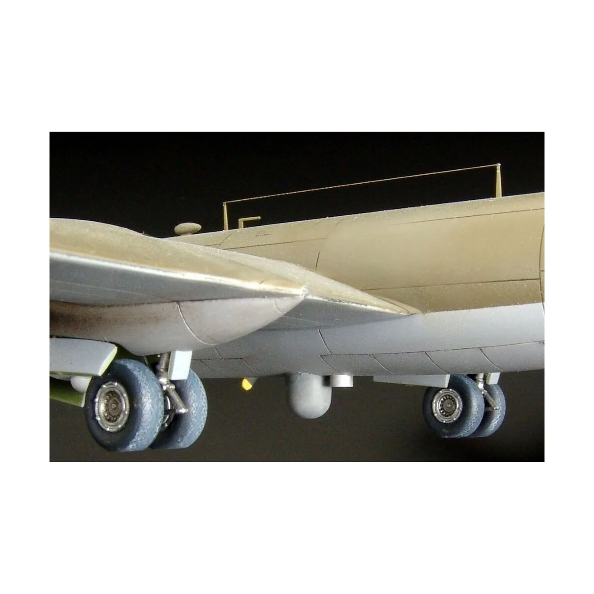 B29 antenas and AN-APQ-13 radar, 1/144 - Brengun BRL144077 B29 antenas and AN-APQ-13 radar, 1/144 - Brengun BRL144077