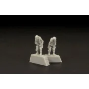 German pilot WWII (two pieces), 1/144 - Brengun BRL144081