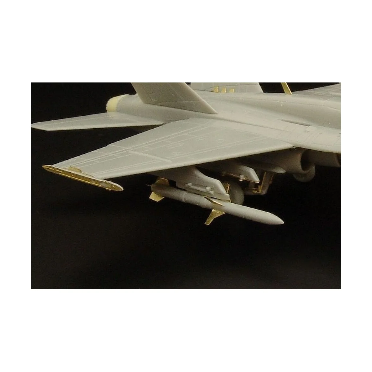 F-A-18C (Revell), 1/144 - Brengun BRL144110