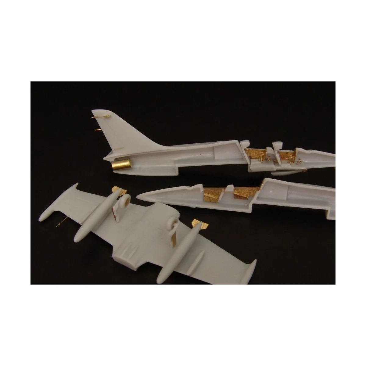 L-39 Albatros (Attack- MarkI kit), 1/144 - Brengun BRL144130
