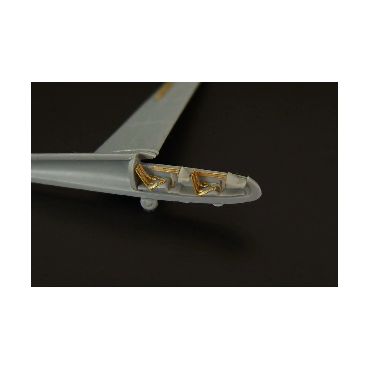 LET L-13 Blaník 2pcs (Mark I kit), 1/144 - Brengun BRL144133