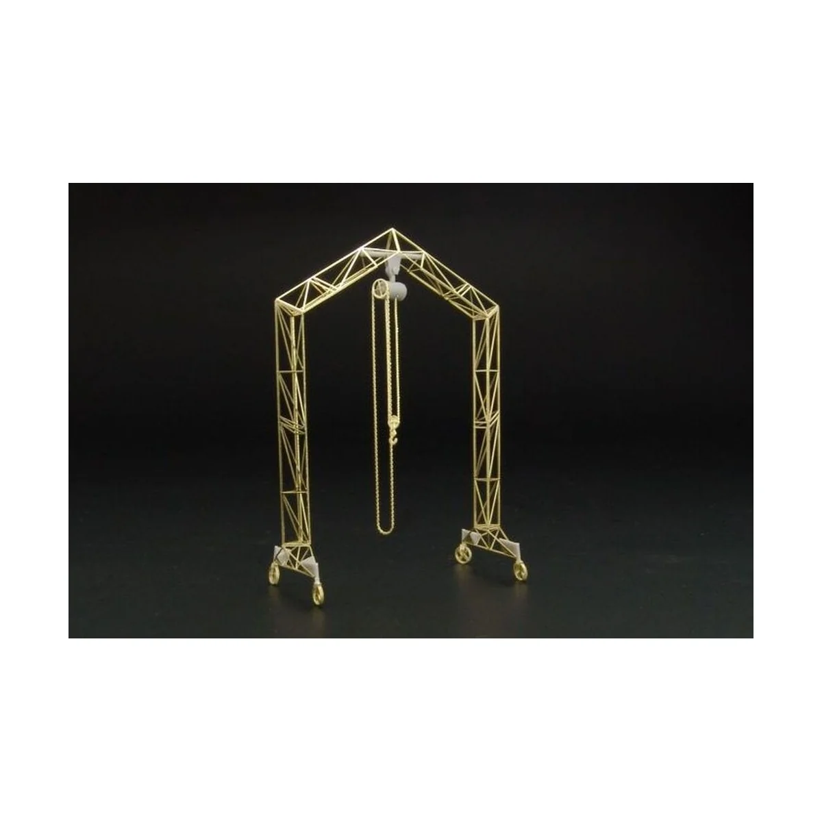 German airfield portal crane - Brengun BRS144003