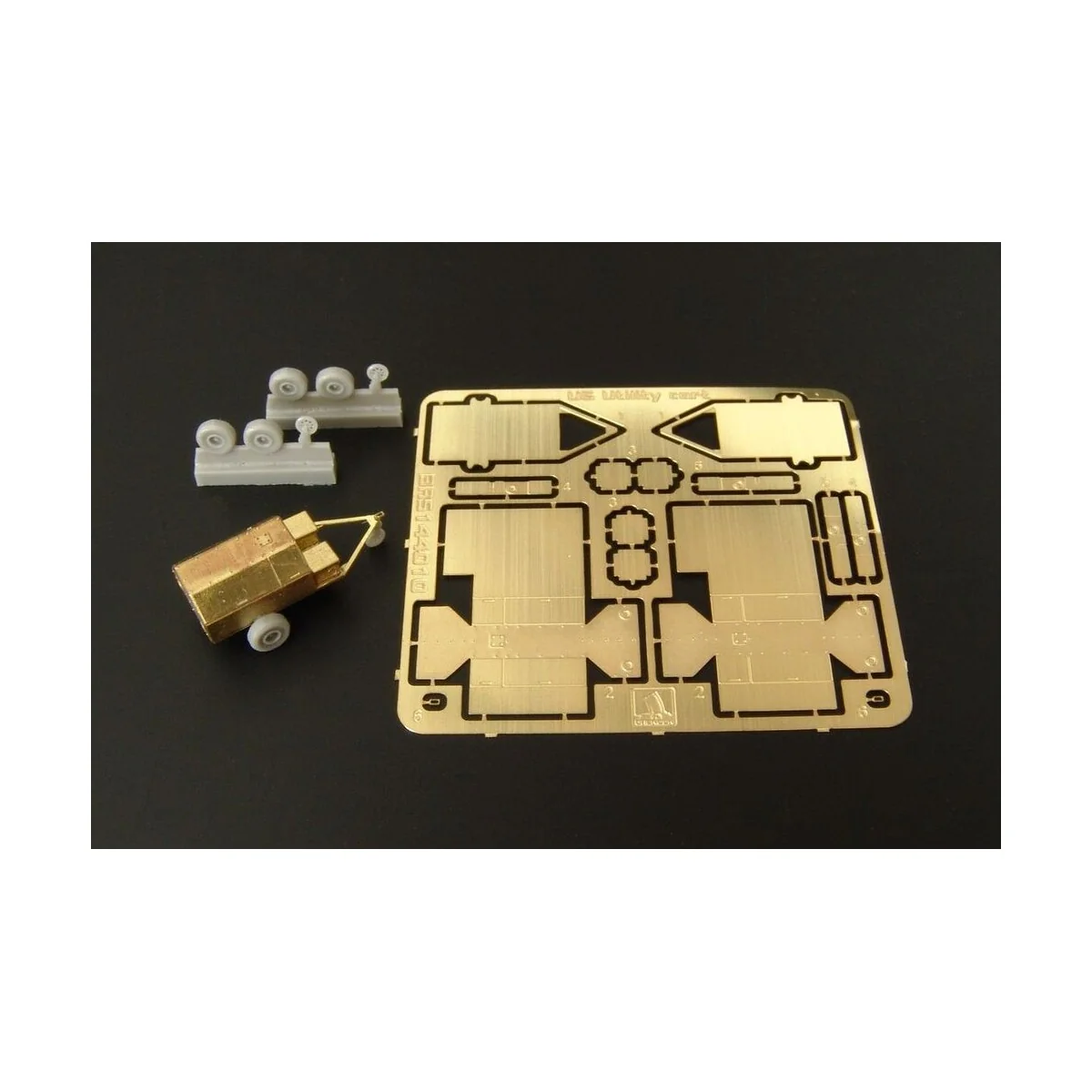U S airfield utility cart (2 pieces), 1/144 - Brengun BRS144010