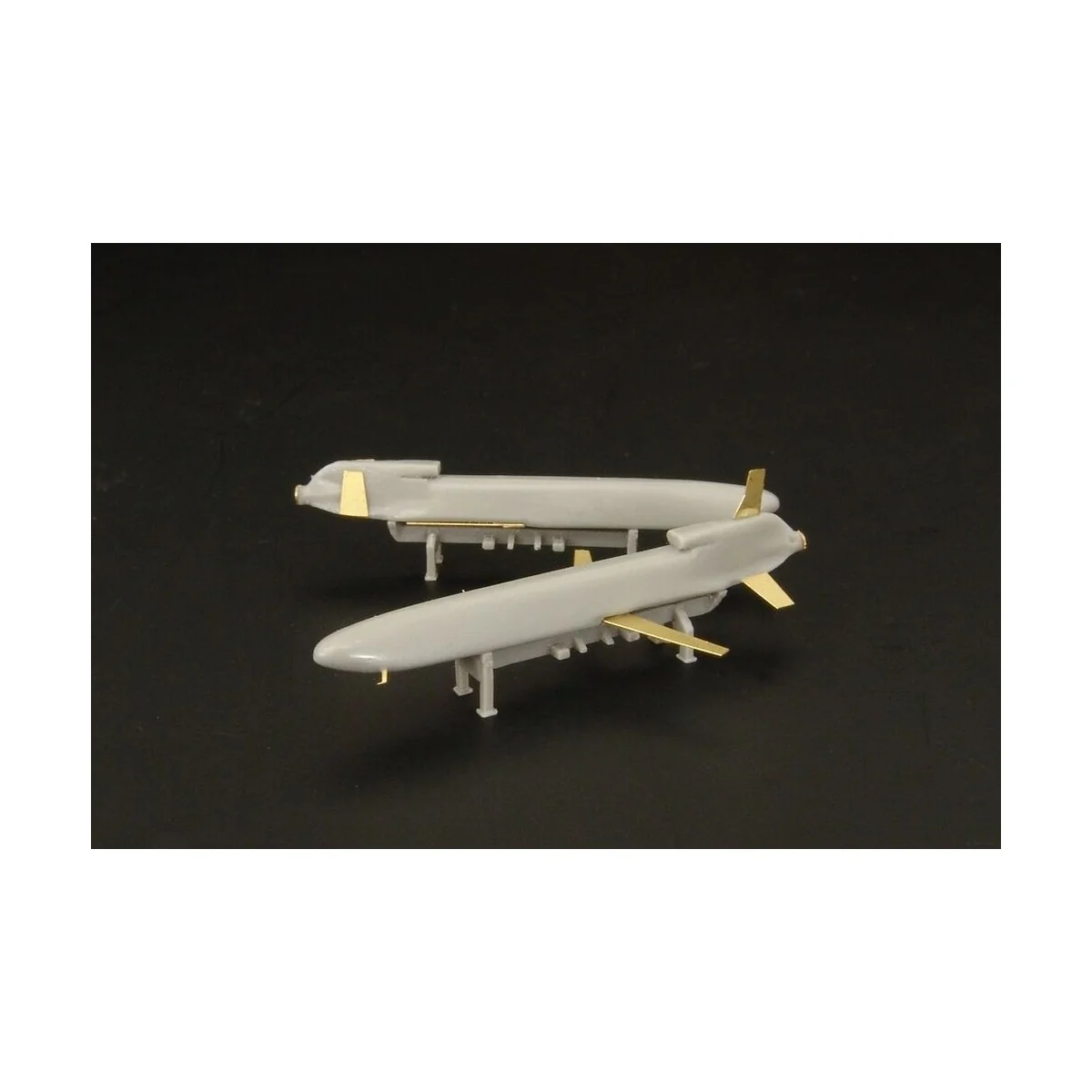 AGM-86 ALCM (two pieces), 1/144 - Brengun BRS144013 AGM-86 ALCM (two pieces), 1/144 - Brengun BRS144013