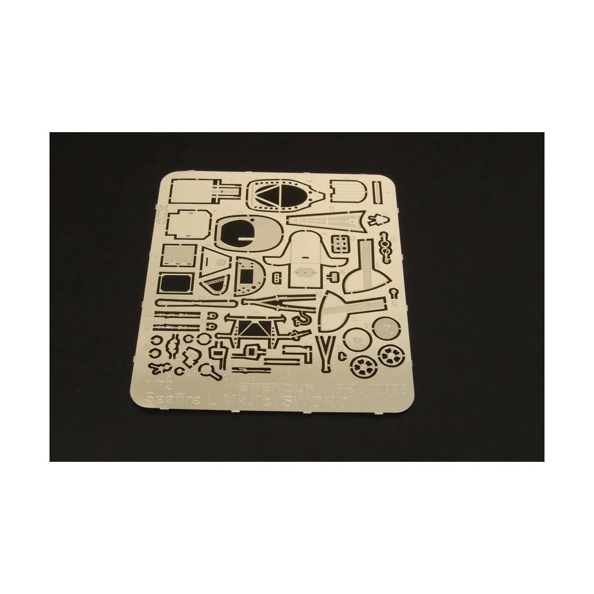 Seafire L Mk IIc (SWORD 72040) - Brengun BRL72023