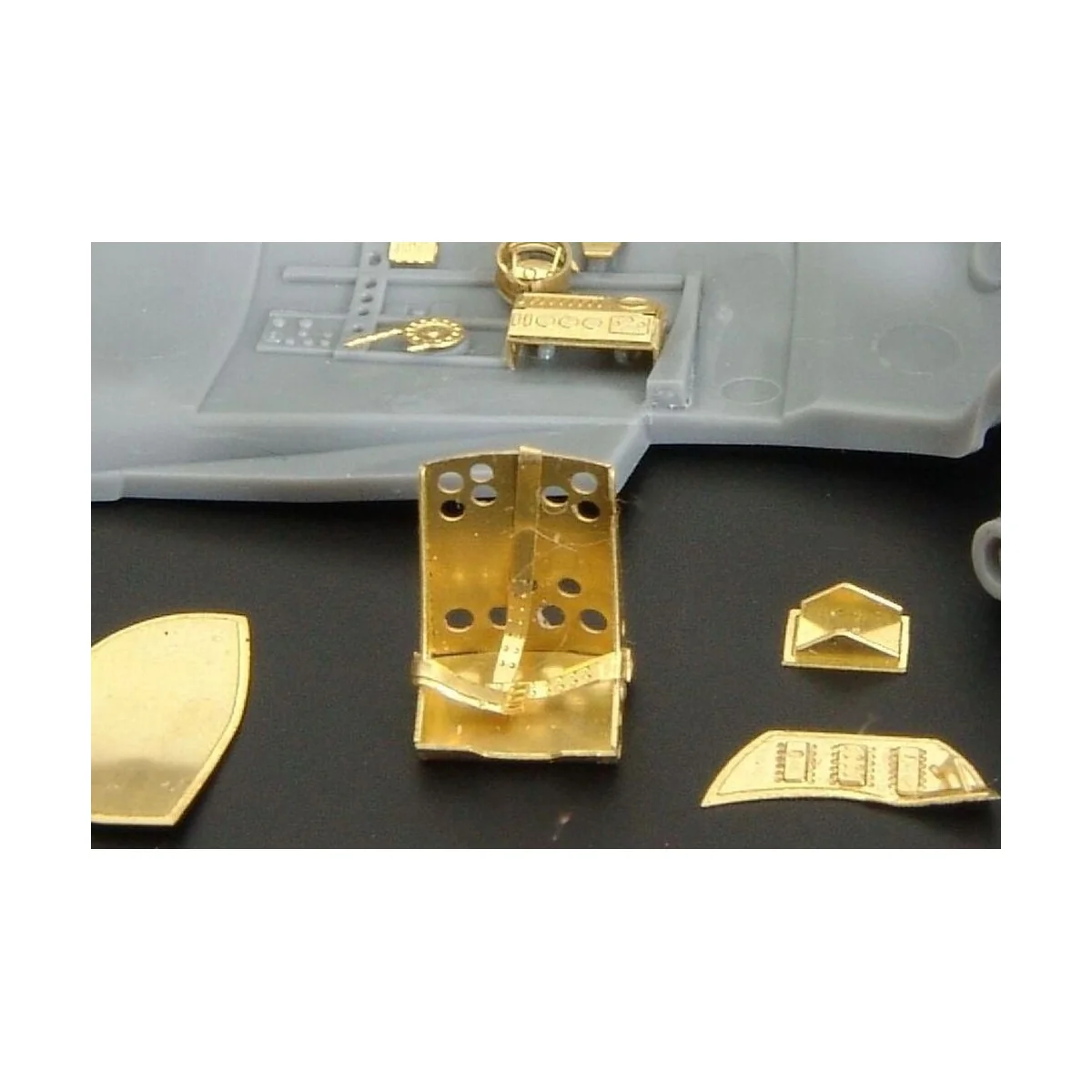 A6M2b Zero (Tamiya 60780), 1/72 - Brengun BRL72045