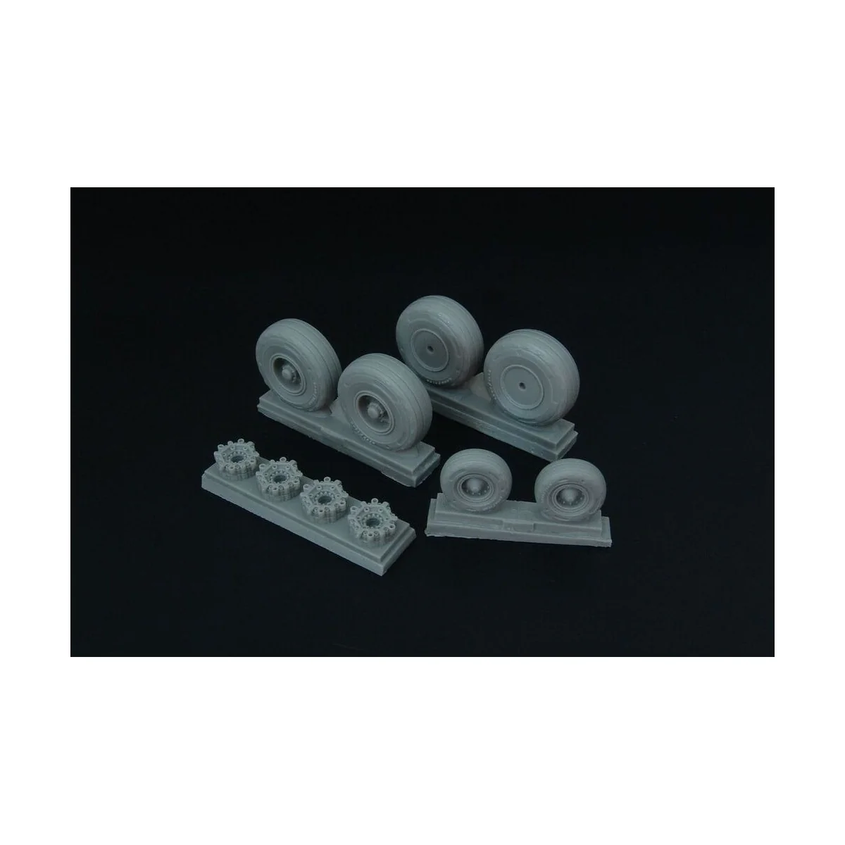 C-130 wheel set (with disc brakes) (Italeri) - Brengun BRL72147