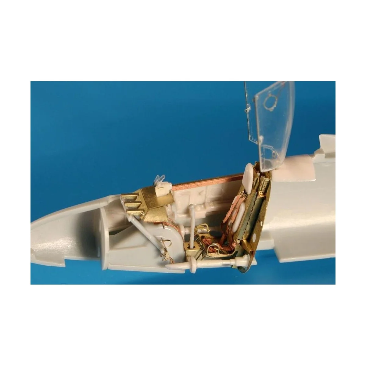 He 162 Salamander interior - Brengun BRL48013