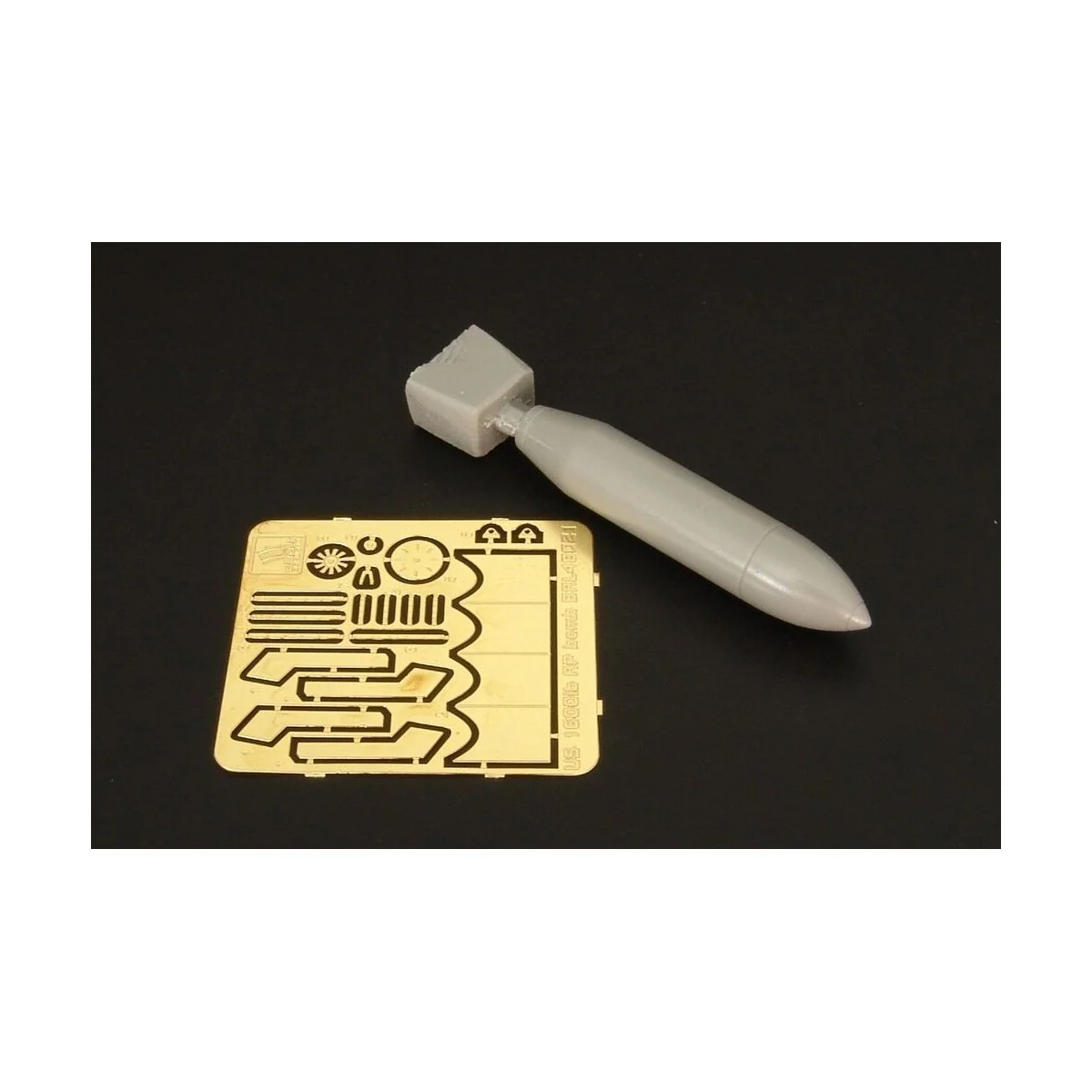 US 1600lb AP b, 1/48 - Brengun BRL48021