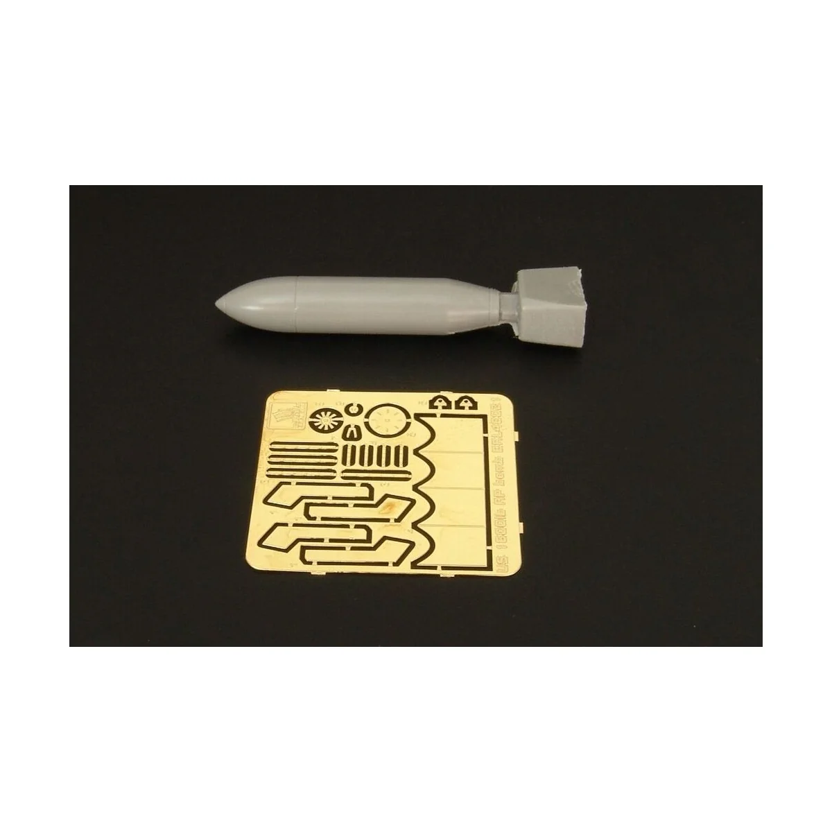 US 1600lb AP b, 1/48 - Brengun BRL48021