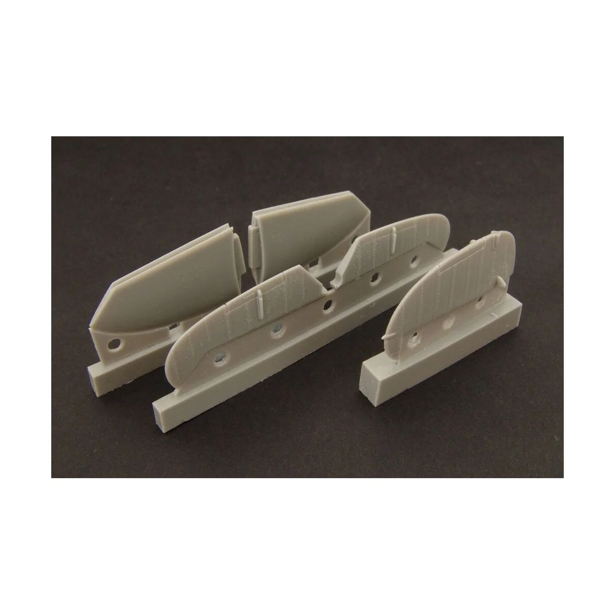 Spitfire MkIX control surfaces - early - for Airfix kit, 1/48 - Bre... Spitfire MkIX control surfaces - early - for Airfix kit, 1/48 - Bre...