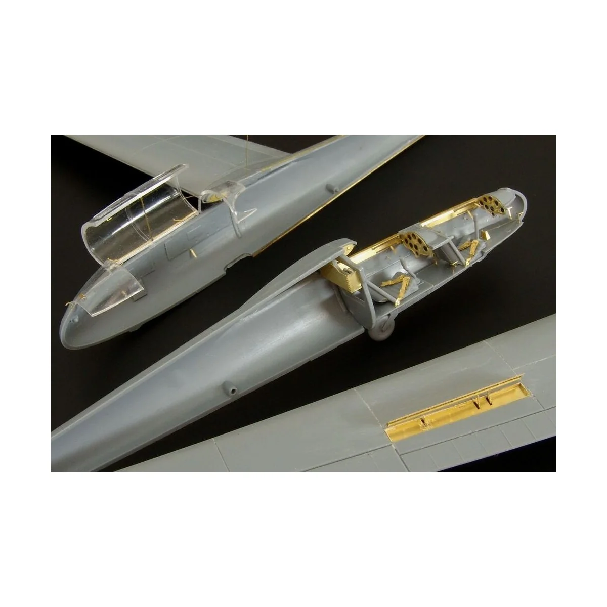 Let L-13 Blanik glider (Azmodel-Modela kit), 1/48 - Brengun BRL48052