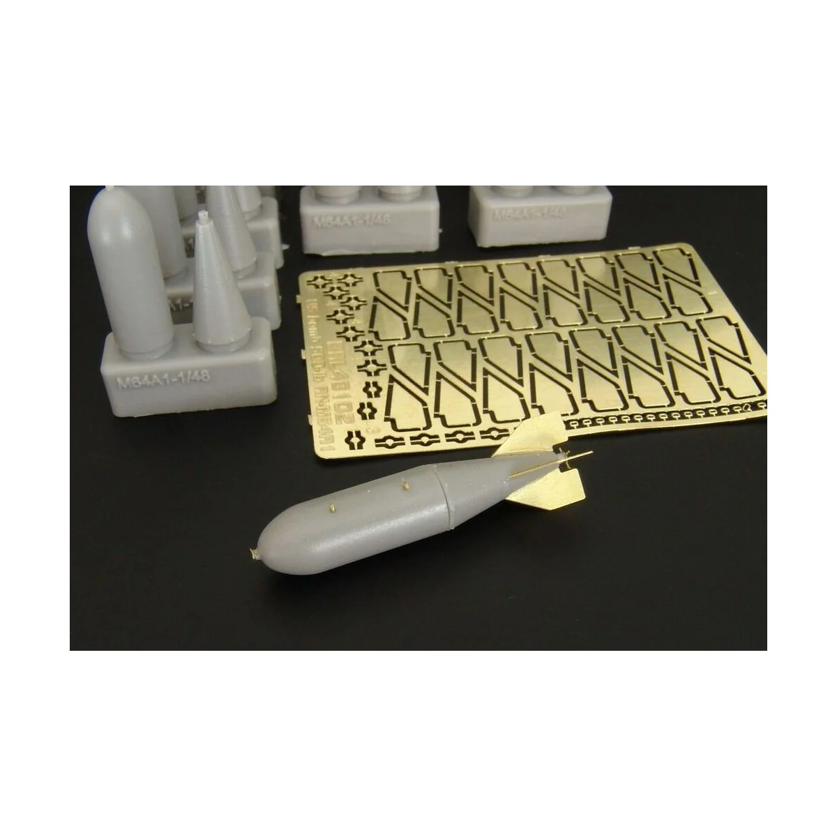 US bomb 500-lb AN-M64A1 (8 pcs) - Brengun BRL48102