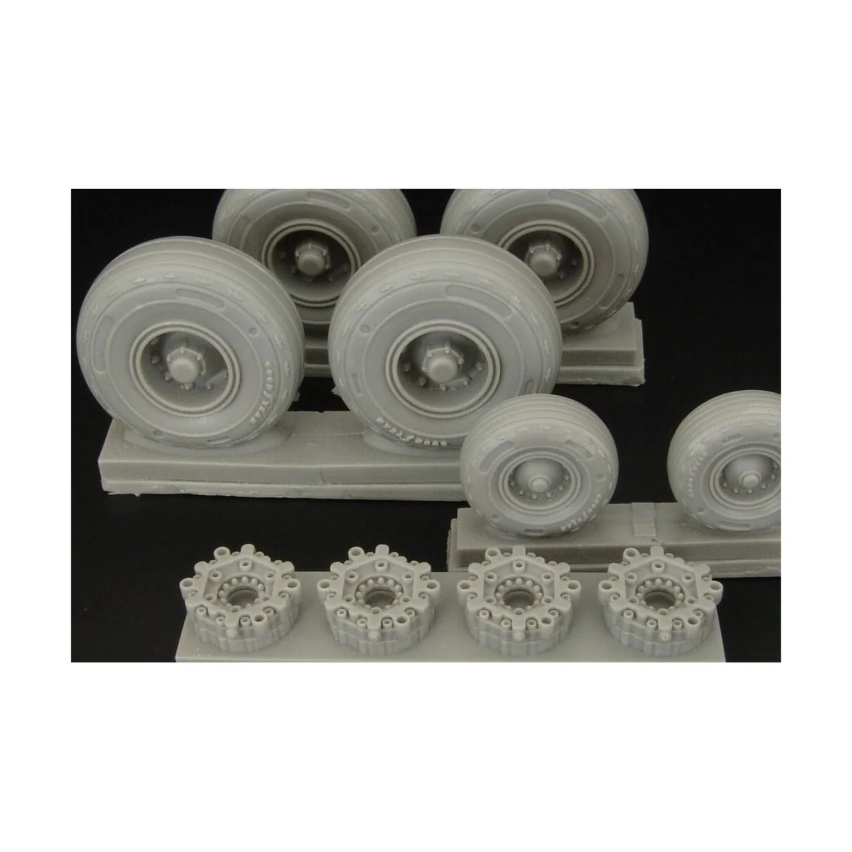 C-130 Wheels, 1/48 - Brengun BRL48106