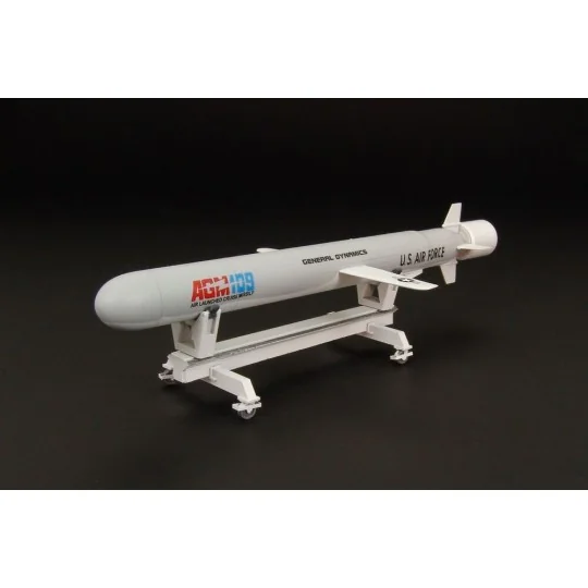 AGM-109 TOMAHAWK, 1/48 - Brengun BRS48003