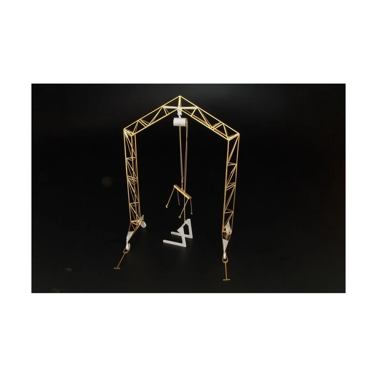 German airfield portal crane - Brengun BRS48004