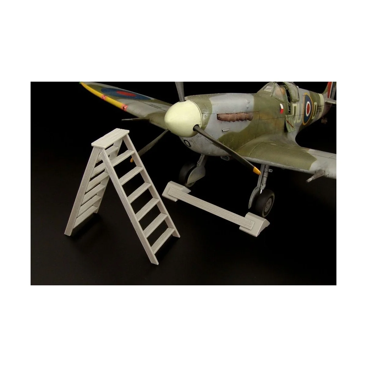 British wheel chock - ladder, 1/32 - Brengun BRL32009