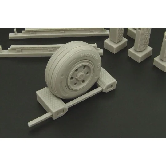 US Navy wheel chocks (modern), 1/32 - Brengun BRL32018 US Navy wheel chocks (modern), 1/32 - Brengun BRL32018