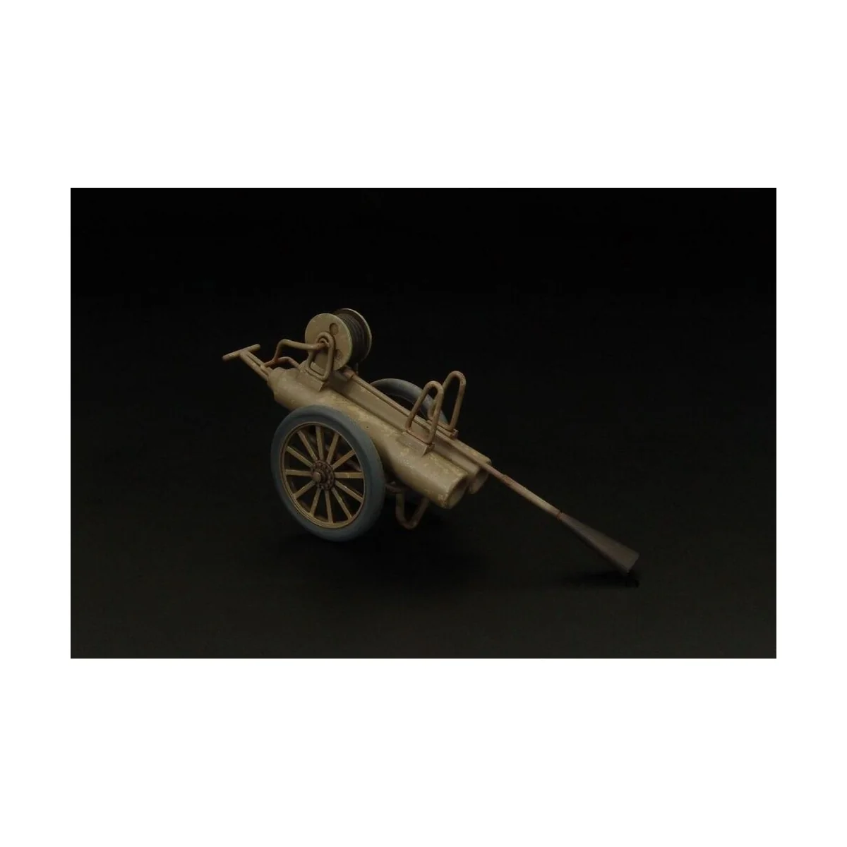 Japanese airfield fire extinguisher, 1/32 - Brengun BRL32026 Japanese airfield fire extinguisher, 1/32 - Brengun BRL32026