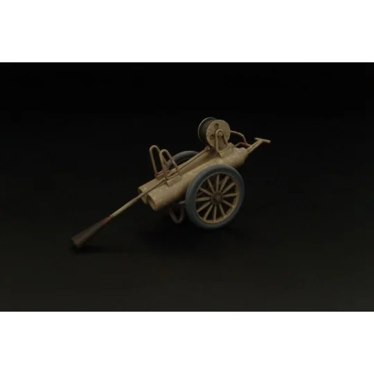 Japanese airfield fire extinguisher - Brengun BRL32026