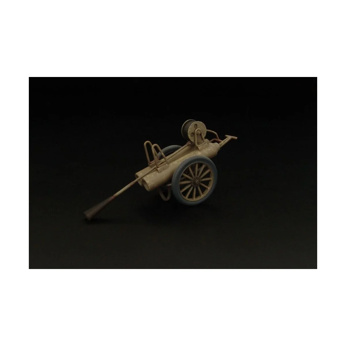 Japanese airfield fire extinguisher, 1/32 - Brengun BRL32026 Japanese airfield fire extinguisher, 1/32 - Brengun BRL32026