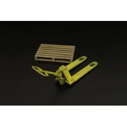 Pallet truck w- palette, 1/32 - Brengun BRL32027