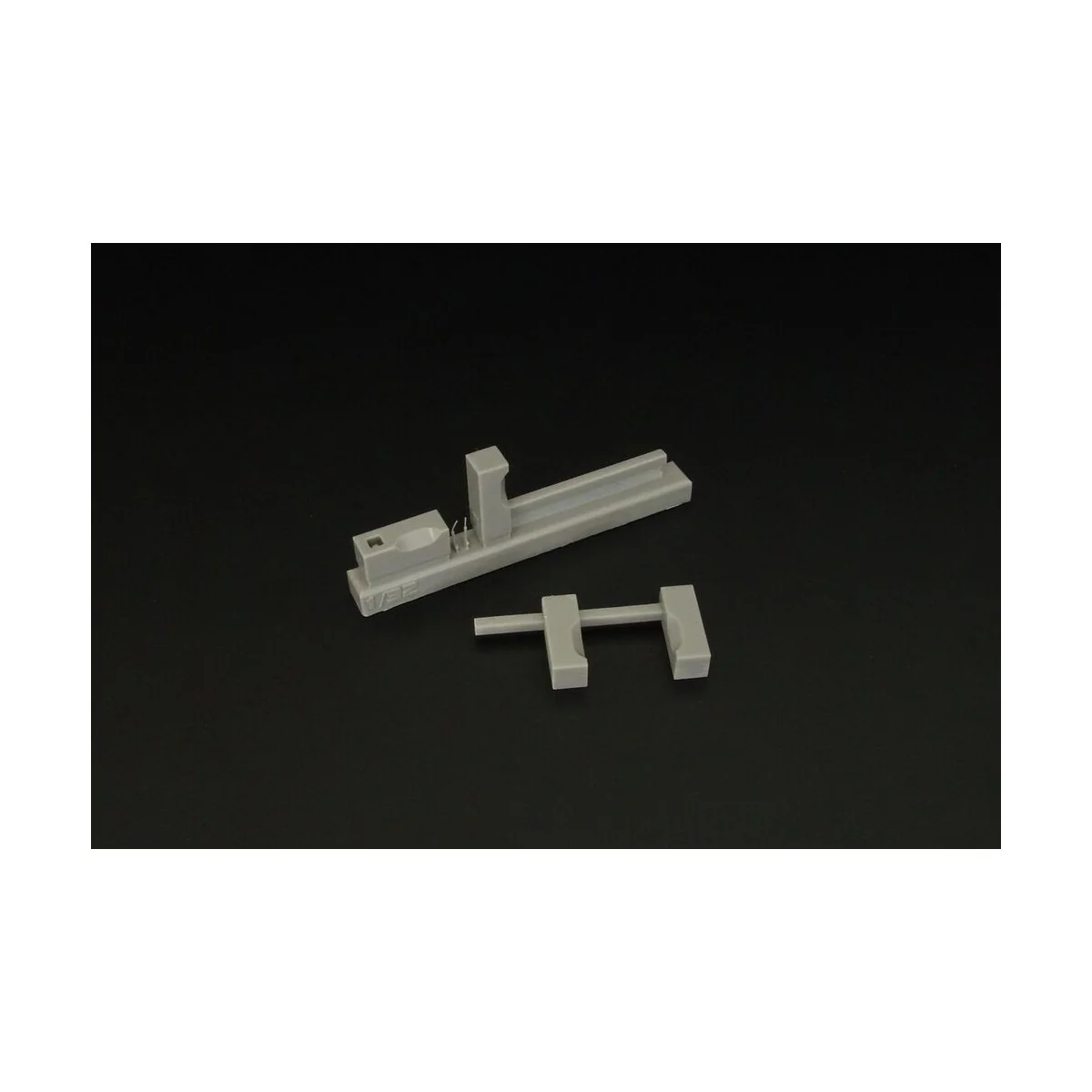 WWII U S Navy Wheel chocks - Brengun BRL32034