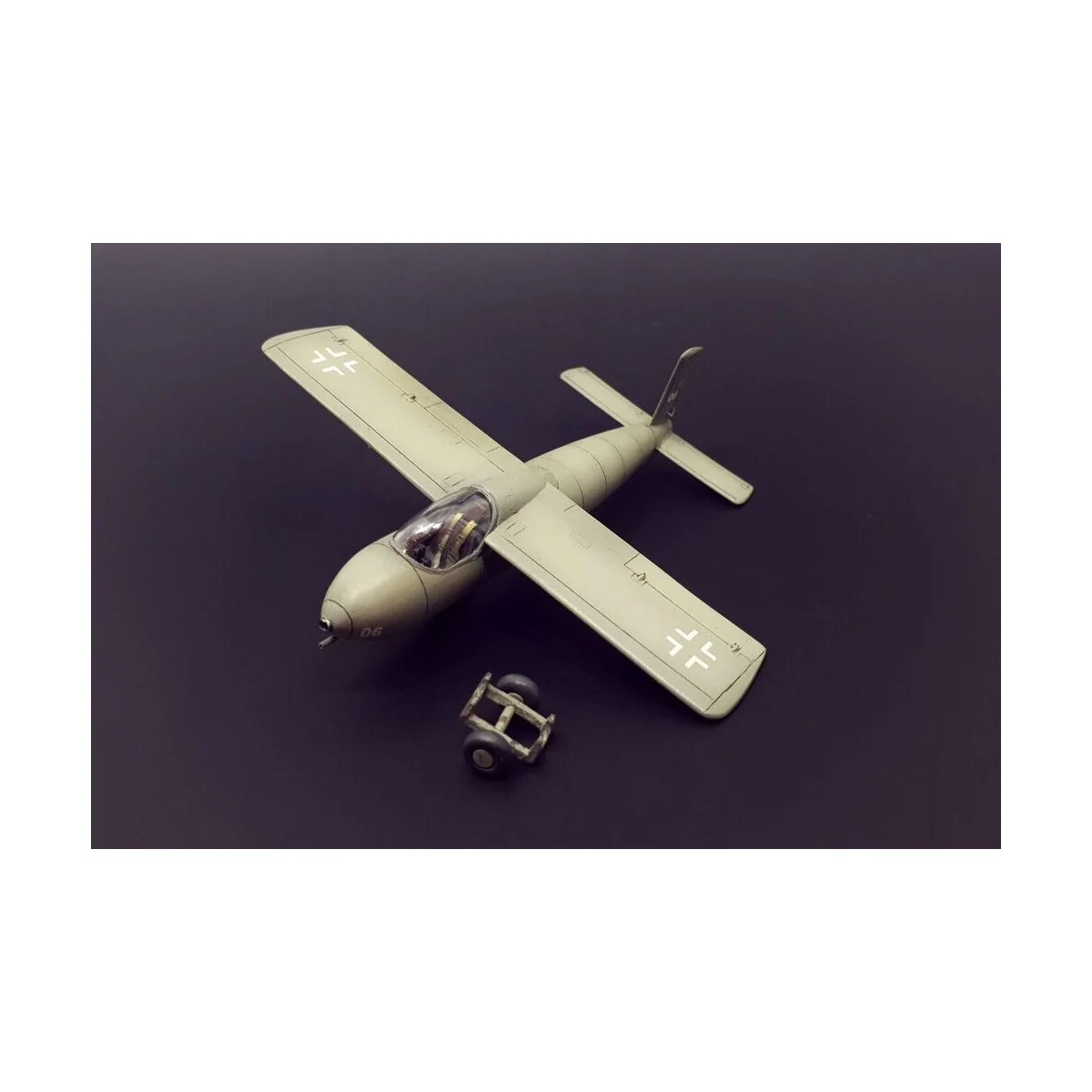 Me P1103 rocket fighter, 1/72 - Brengun BRP72036