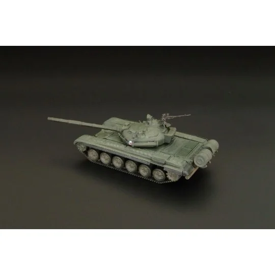 T-72 main battle tank, 1/120 - Hauler HTT120079 T-72 main battle tank, 1/120 - Hauler HTT120079