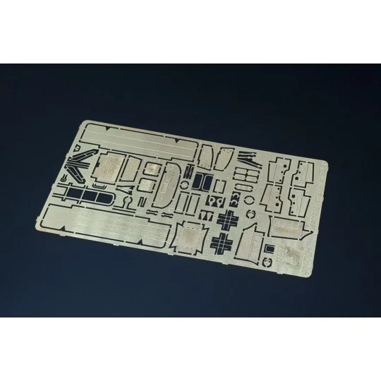 ATZ-4-131 Fuel Bowser (ICM-Omega-K kit) - Hauler HLH72105