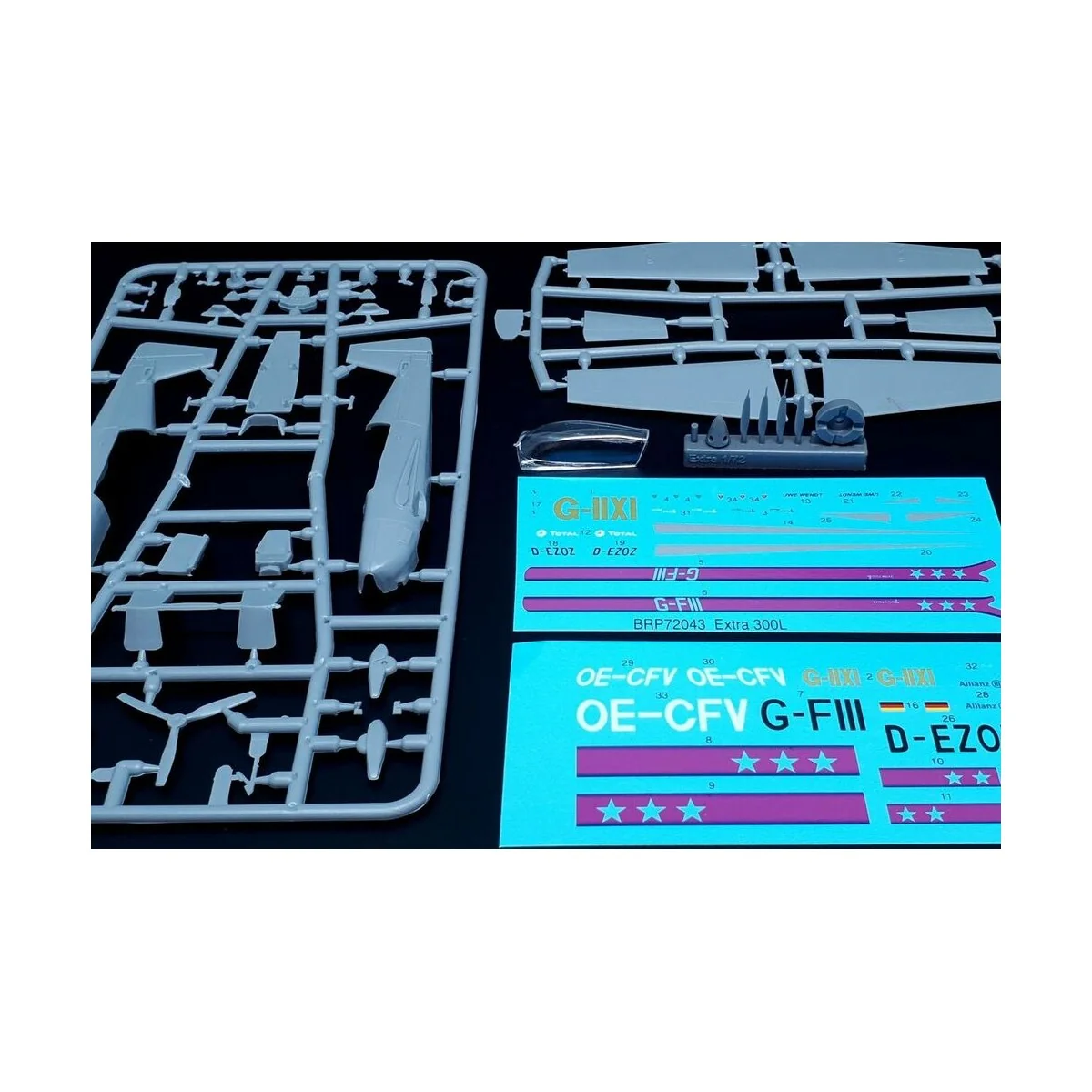 Extra EA-300 4 blade propeller - Brengun BRP72043