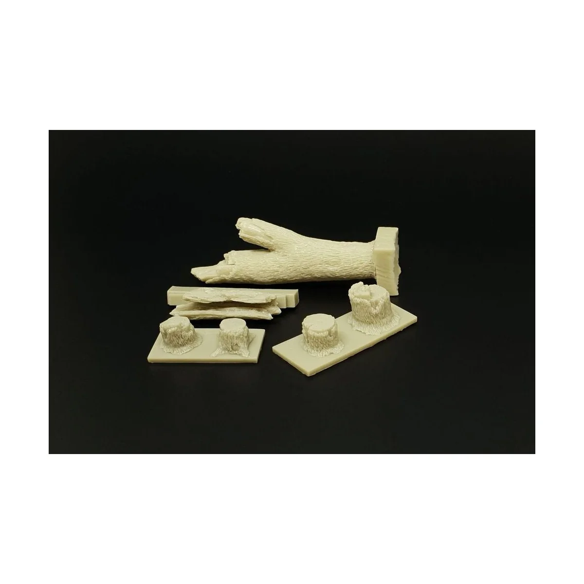 TREE TRUNKS and STUMPS, 1/48 - Hauler HLX48399