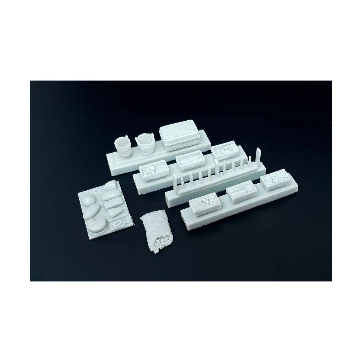 Military provisions - Hauler HLX48400