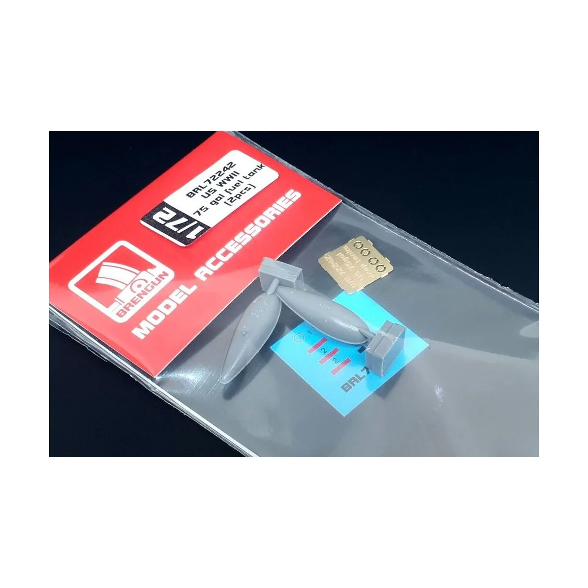 US WWII 75 gal fuel tank (2pcs), 1/72 - Brengun BRL72242