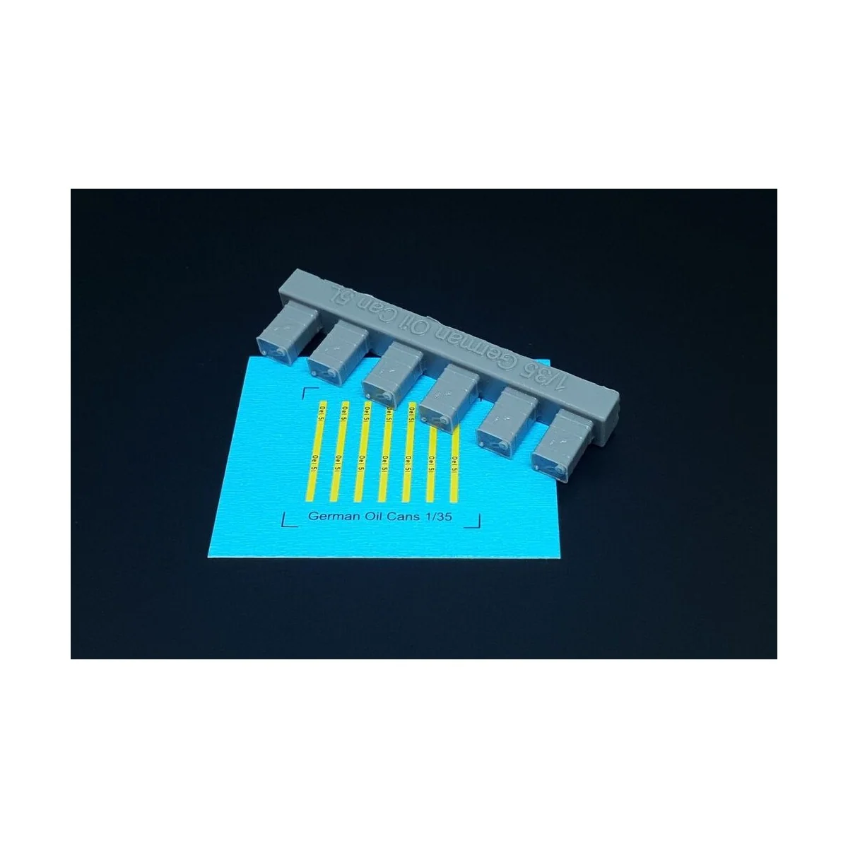 WWII GERMAN 5 LITRE OIL CANS (6pcs), 1/35 - Hauler HLU35122