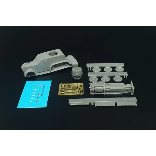 Tatra OA vz.30 armored car, 1/87 - Hauler HLR87217