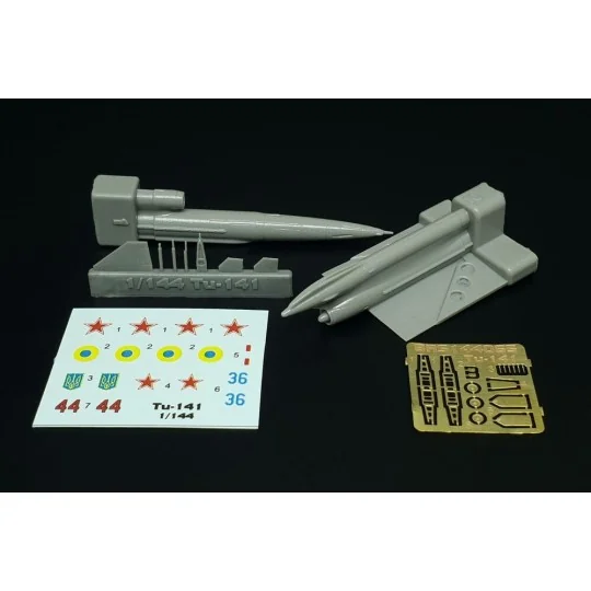 Tupolev Tu-141 Strizh, 1/144 - Brengun BRS144065