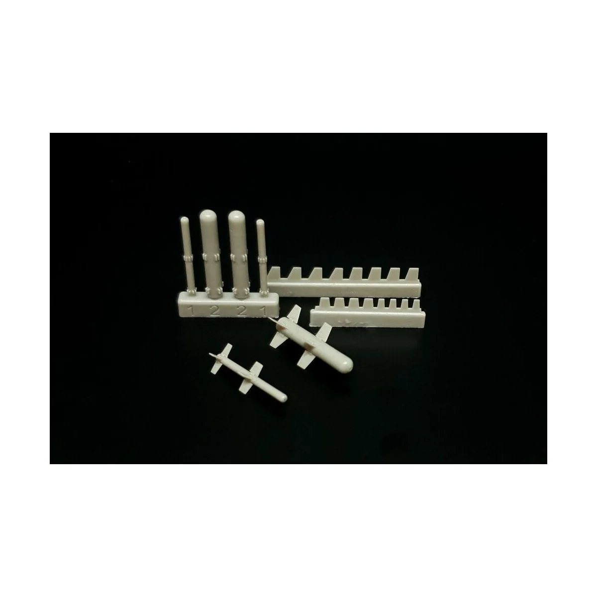 Bayraktar TB2 laser guided missiles (for Clear Prop kit), 1/48 - Br...