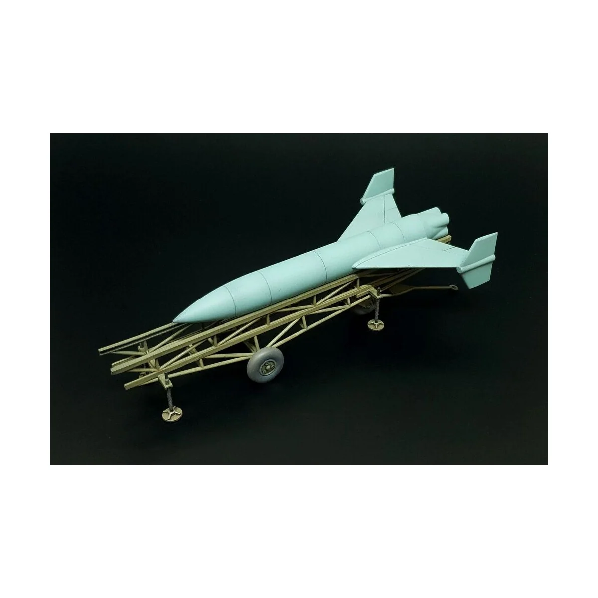 Feuerlilie F-55 Flakrakete w/dolly - Brengun BRS48017