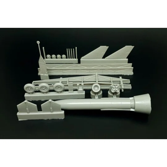 Feuerlilie F-55 Flakrakete w/dolly, 1/48 - Brengun BRS48017