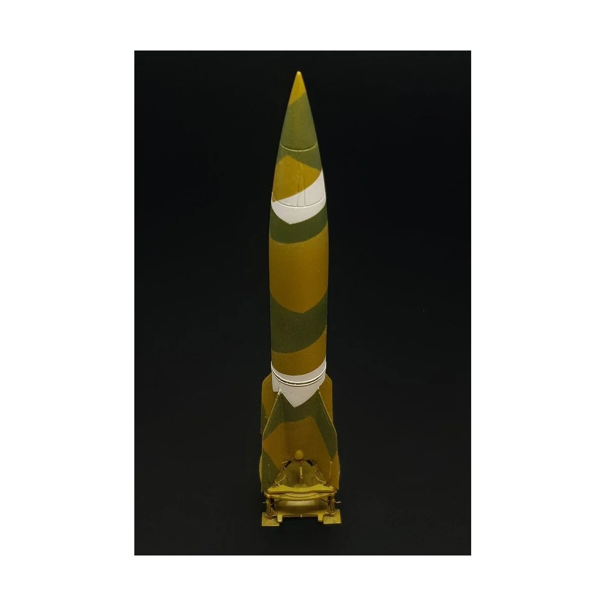 German rocket V-2/A4, 1/120 - Hauler HTT120097