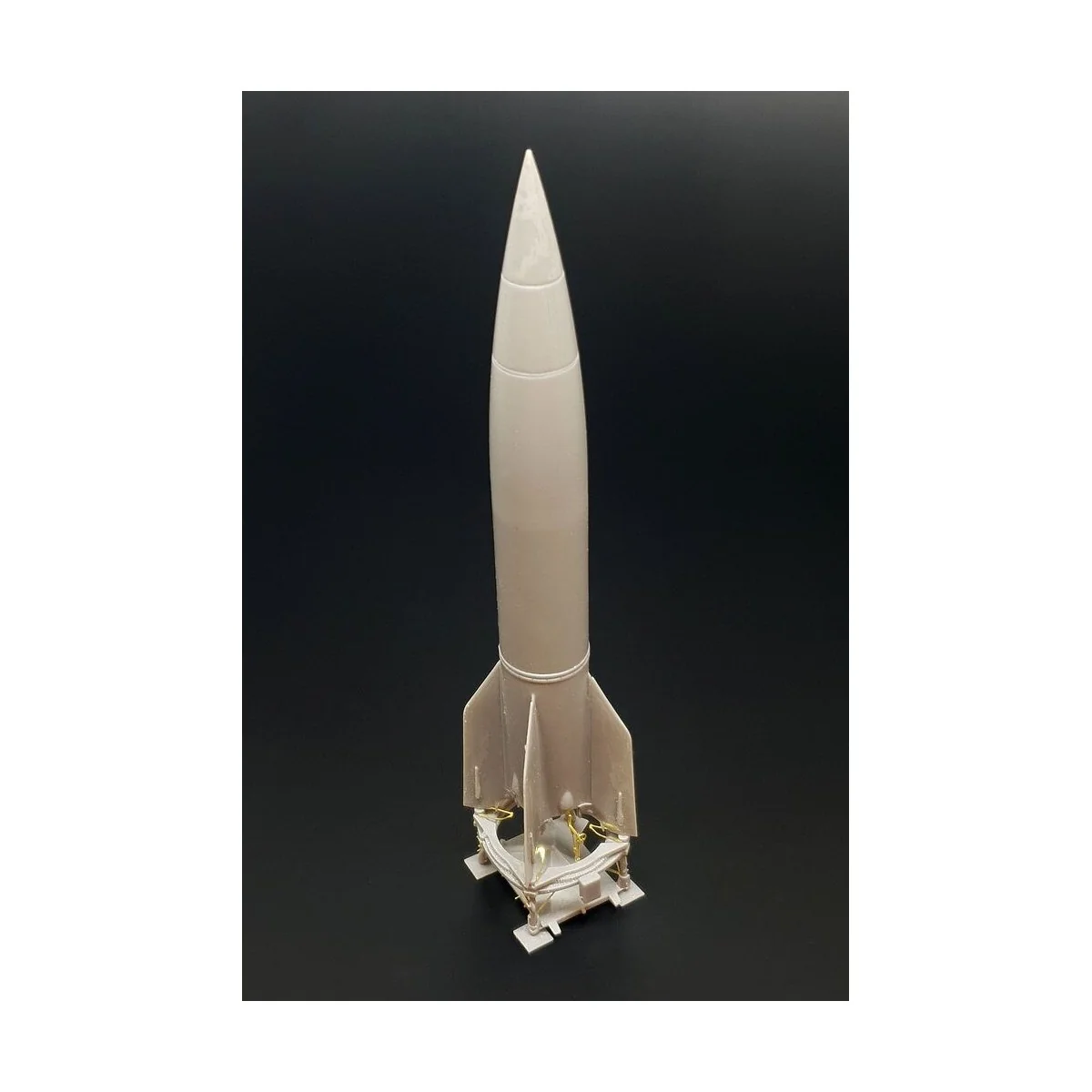 German rocket V-2/A4, 1/120 - Hauler HTT120097