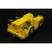 UK Flight Deck Tractor Tugmaster, 1/32 - Brengun BRL32052