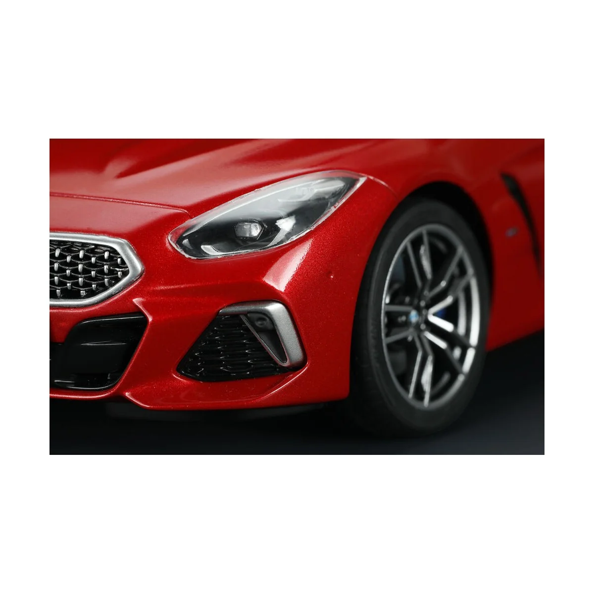 BMW Z4 M40i, 1/24 - MENG-Model CS-005