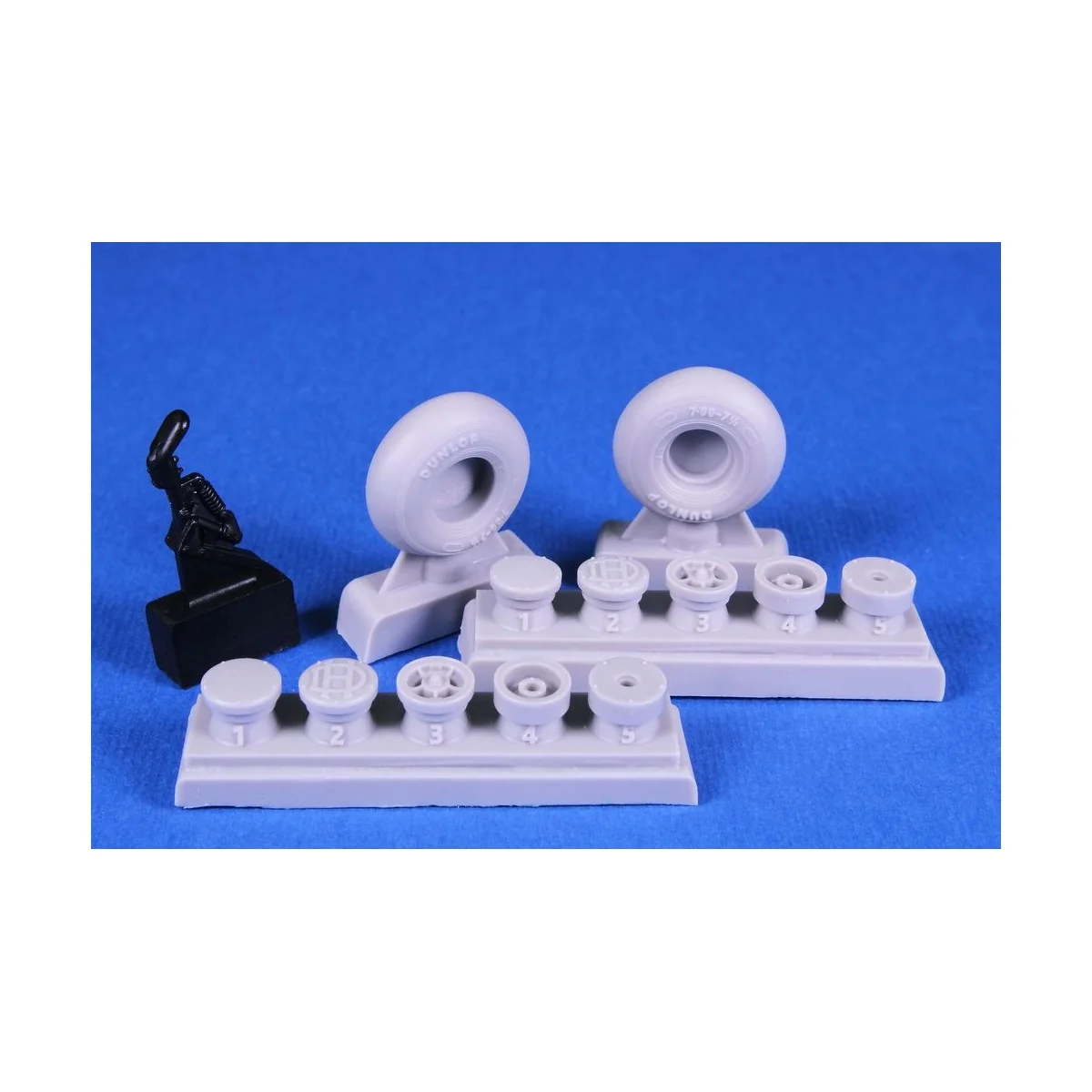 DH.82 Tiger Moth Mainwheels and Tailskid (ICM kit), 1/32 - CMK 129-...