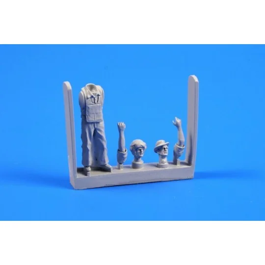 RAAF WWII Pilot (Pacific 1944/45), 1/48 - CMK 129-F48278