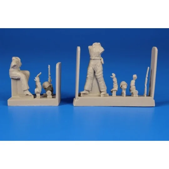 Soviet Tank Desant Troops, part 2(2 Figur for a T-34 and another ta... Soviet Tank Desant Troops, part 2(2 Figur for a T-34 and another ta...