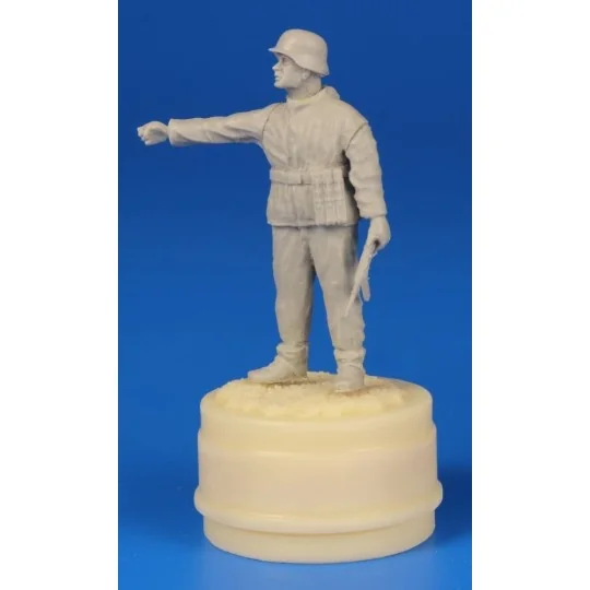 German WWII Solider-the Ardennes 1944 - CMK 129-F48296