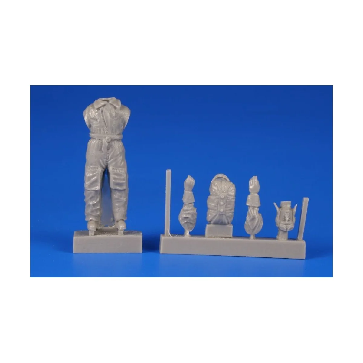 Czechoslovak pilot (1938) w.a parachute - CMK 129-F48297