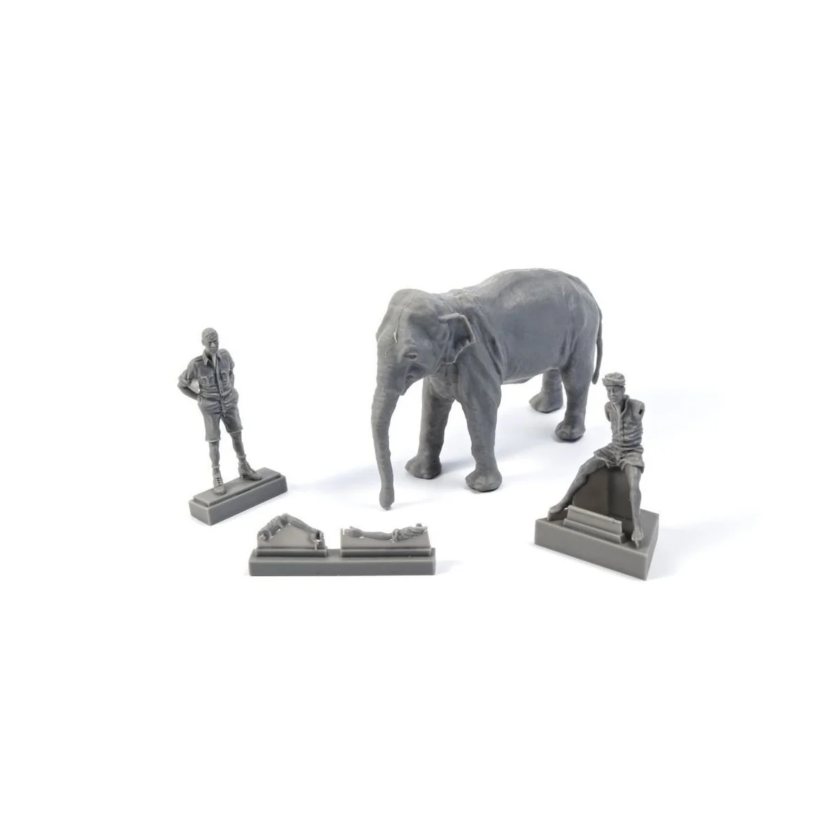 WWII RAF Mechanic in India+Elephant with Mahout (2 Fig. + Elephant)...
